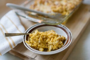 Butternut Squash Mac and Cheese with Gruyere and Herbs | Kid Friendly Pasta Bake Dinner