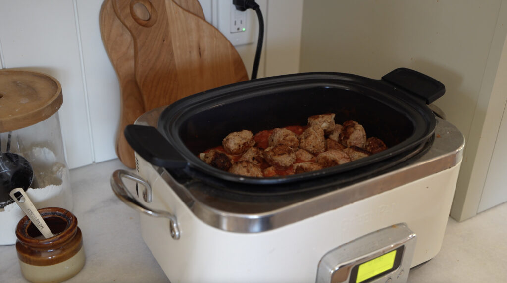 slow cooker meatballs in marinara sauce