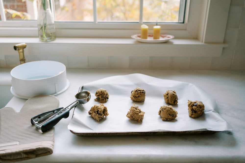 pumpkin sourdough chocolate chip cookies