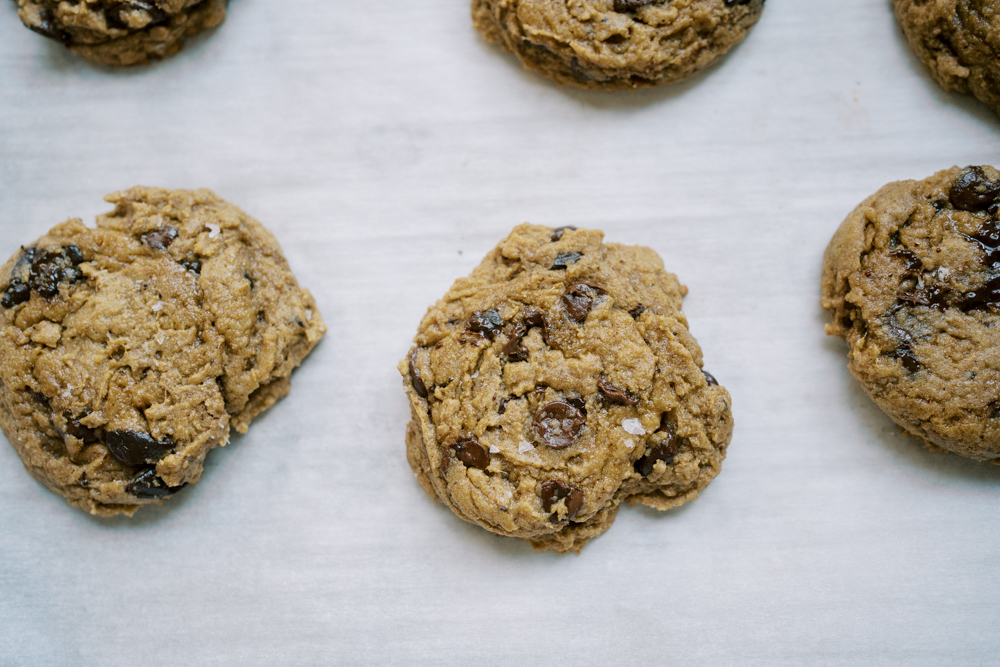 pumpkin sourdough chocolate chip cookies