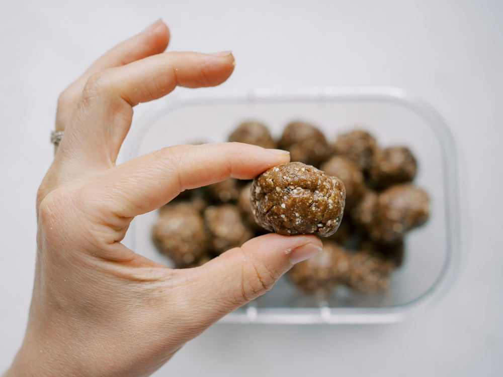 chocolate chip energy bites